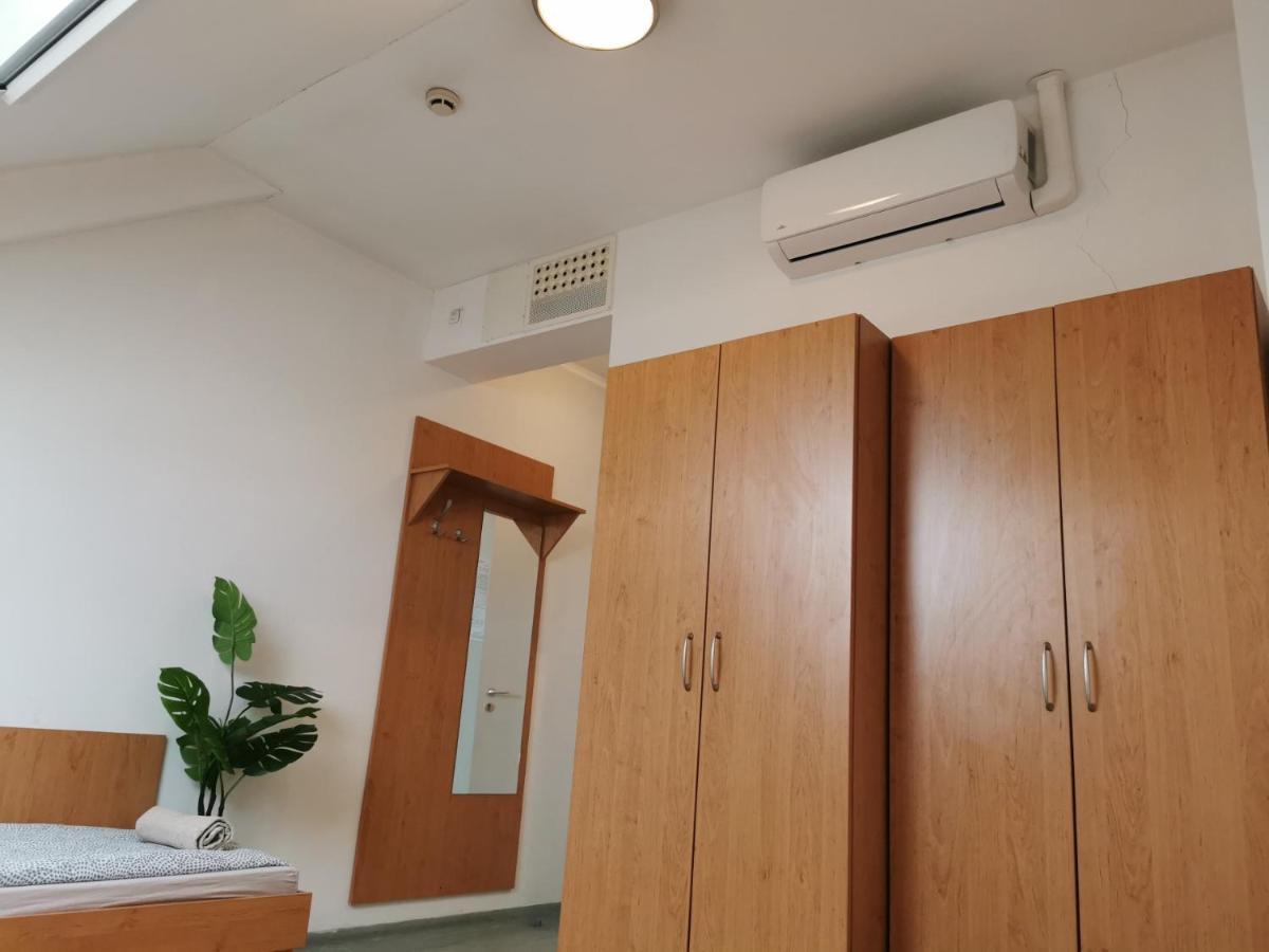 Dunaújváros Hid Ifjusagi Szallo旅舍 外观 照片